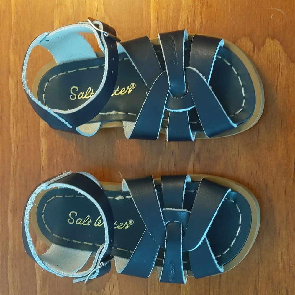 Salt Water Toddler Size 8 Navy Blue Sandals
